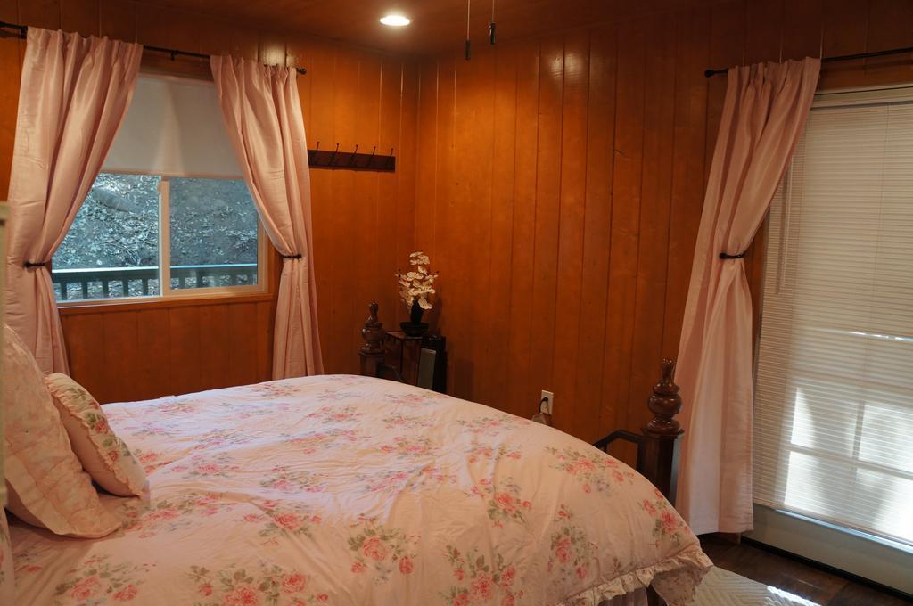 Bandy Canyon Ranch Hotel Escondido Bilik gambar